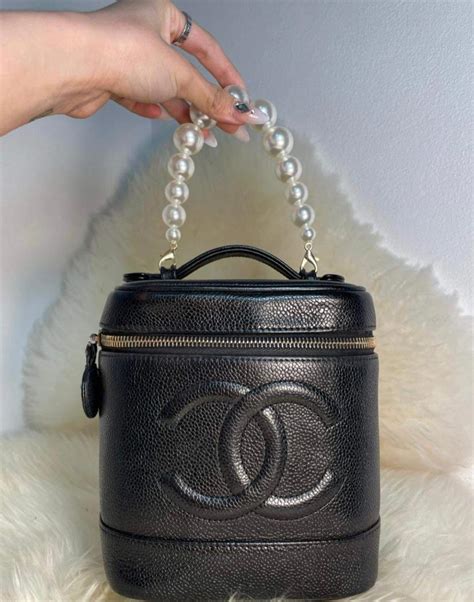 chanel vanity box bag